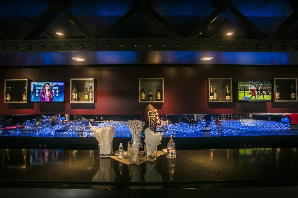 Majestic Elegance Punta Cana (Adults Only) Экстерьер фото The bar at the 2015 FIFA Club World Cup
